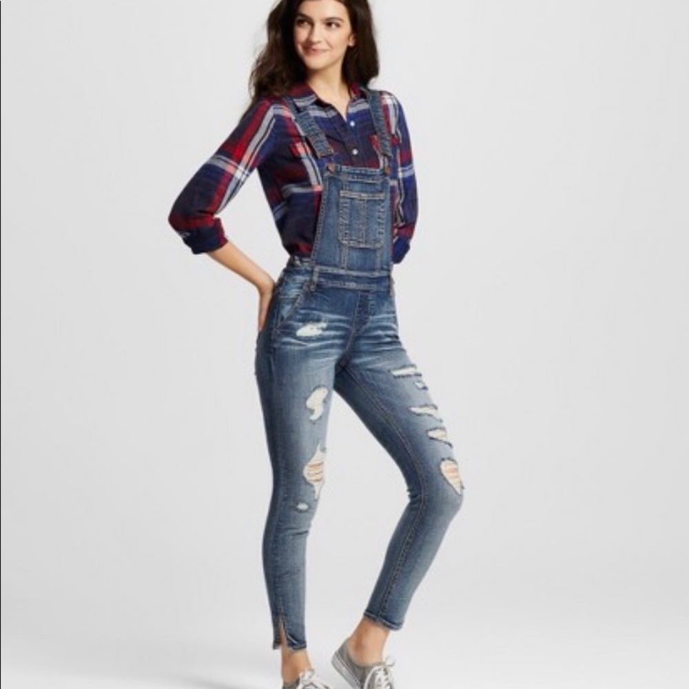 Cute jean overalls from Dollhouse